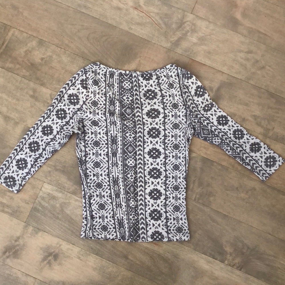 Mudd Aztec pattern top - Picture 3 of 3
